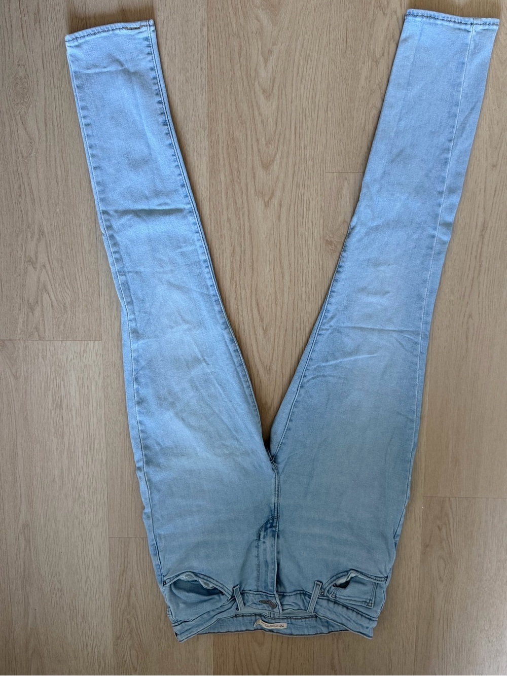 Levi's Women's 721 High Rise Skinny Jeans - Picture 8 of 8